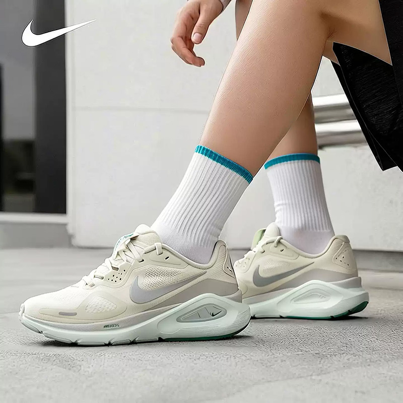 Nike Women's Running Shoes STR - Women'S Shoes Nike Jordan recension och pris